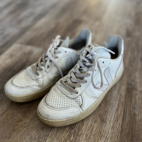 Veja V-90 Low Top Sneaker - Gray & White - EUR Size 39 - Picture 8 of 11